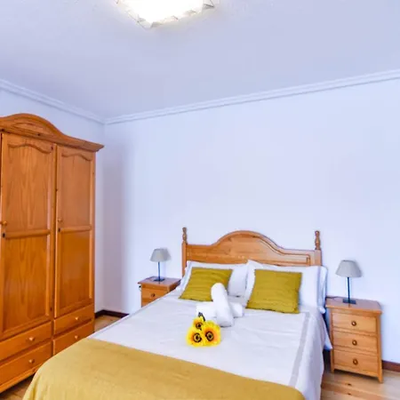 Castro Vizmaya, Comoda Y Amplia Planta Baja Con Jardin Cerca De Todo