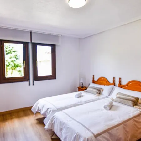 Castro Vizmaya, Comoda Y Amplia Planta Baja Con Jardin Cerca De Todo * Entrambasaguas (Entrambasaguas)