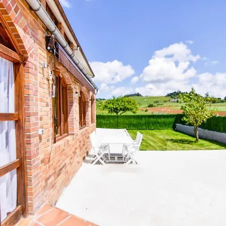 Castro Vizmaya, Comoda Y Amplia Planta Baja Con Jardin Cerca De Todo * Entrambasaguas (Entrambasaguas)