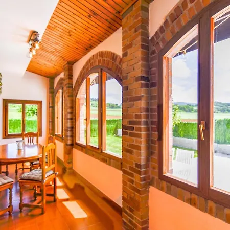 Castro Vizmaya, Comoda Y Amplia Planta Baja Con Jardin Cerca De Todo Entrambasaguas (Entrambasaguas)