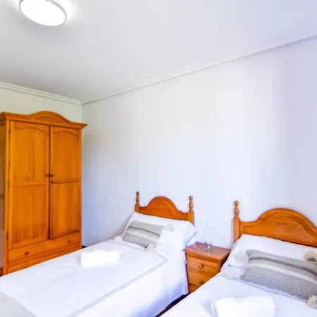 Castro Vizmaya, Comoda Y Amplia Planta Baja Con Jardin Cerca De Todo