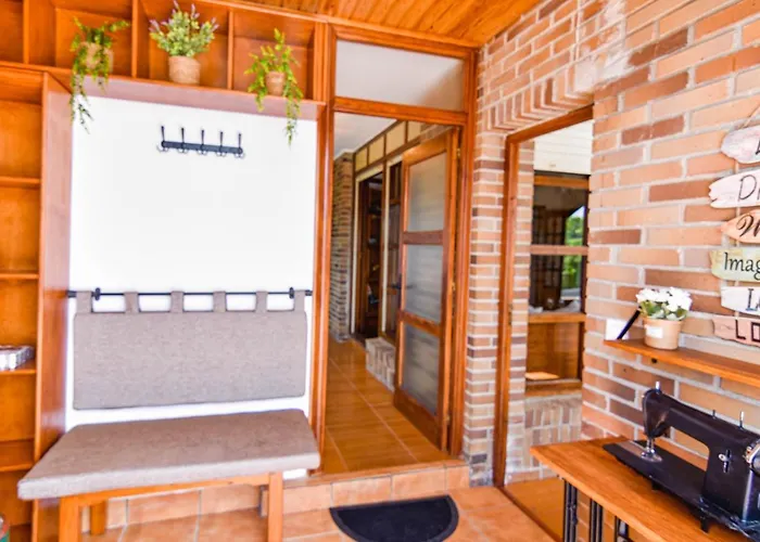 Castro Vizmaya, Comoda Y Amplia Planta Baja Con Jardin Cerca De Todo * Entrambasaguas (Entrambasaguas)