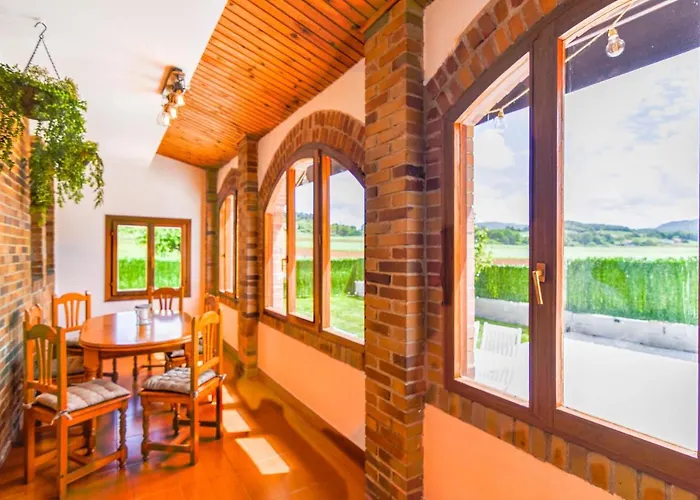 Castro Vizmaya, Comoda Y Amplia Planta Baja Con Jardin Cerca De Todo Entrambasaguas (Entrambasaguas)